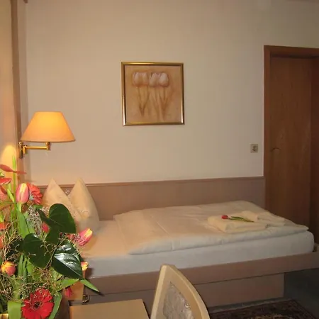 Zum Floesser Πανσιόν 3*